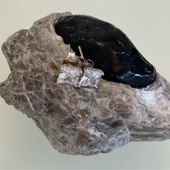 .925 Silver & Princess Cut Cubic Zirconia Stud Earring - Picture 9 of 11